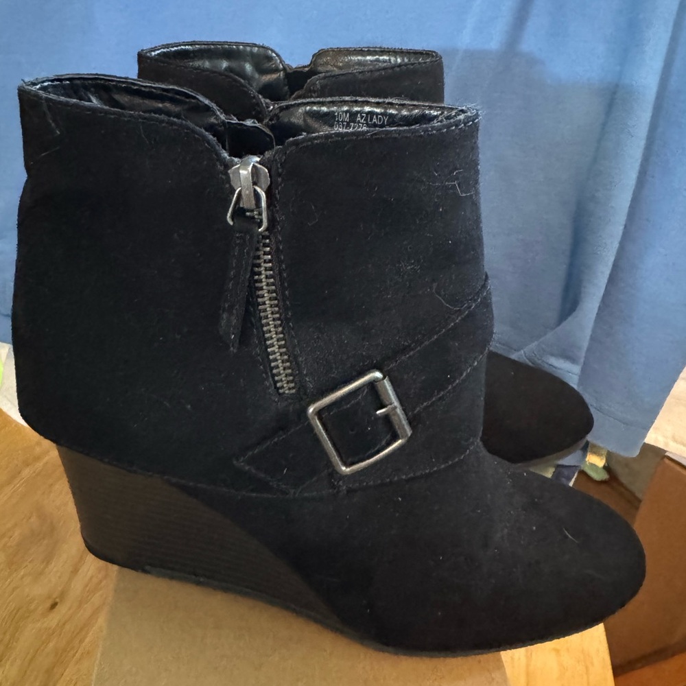 Arizona Black Suede Leather Booties Women's 10